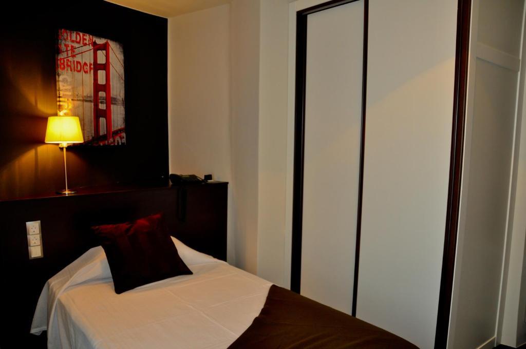 Hostal La Rotonda أورينس الغرفة الصورة